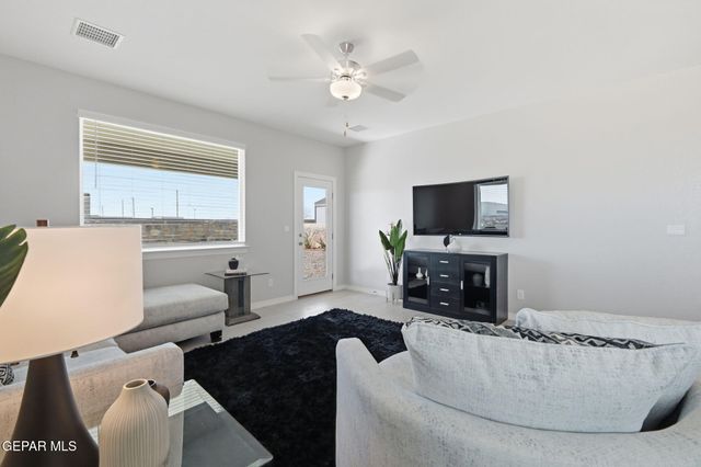 3856 Bubble Place, El Paso, TX 79938