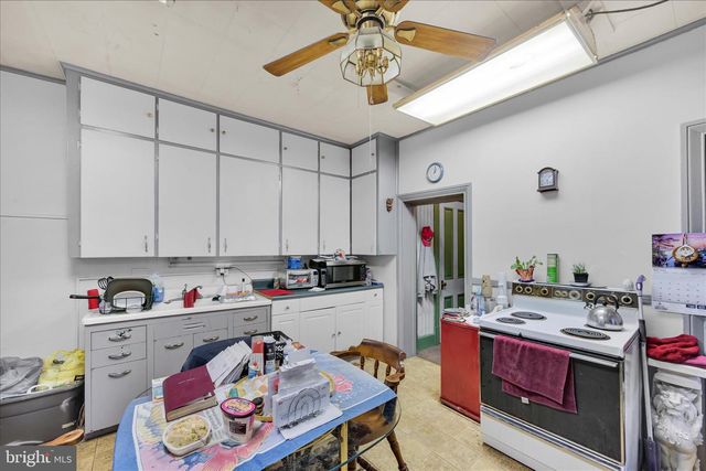 201 N 2ND ST, Pottsville, PA 17901