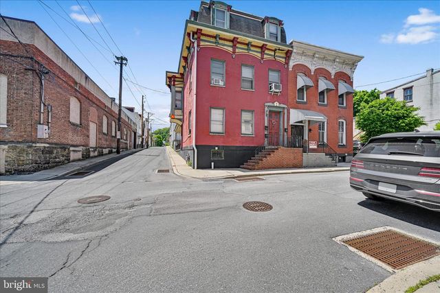 201 N 2ND ST, Pottsville, PA 17901