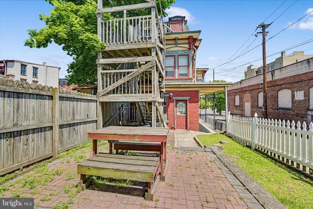 201 N 2ND ST, Pottsville, PA 17901