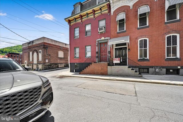 201 N 2ND ST, Pottsville, PA 17901