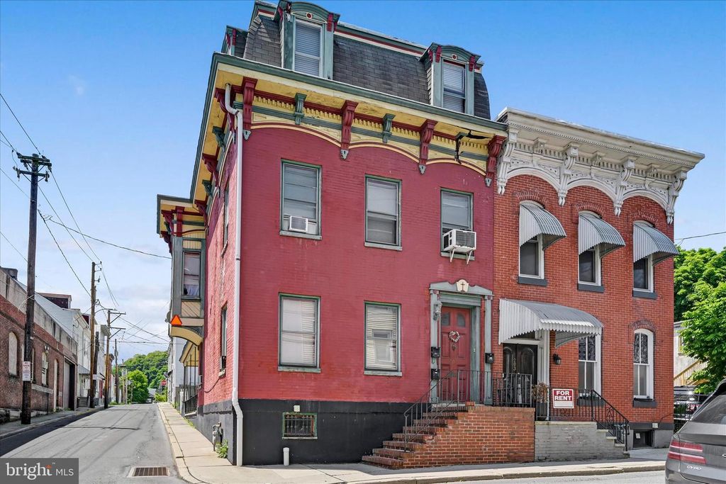 201 N 2ND ST, Pottsville, PA 17901