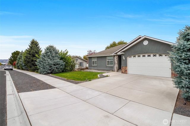26 Ginkgo Street S, Soap Lake, WA 98851