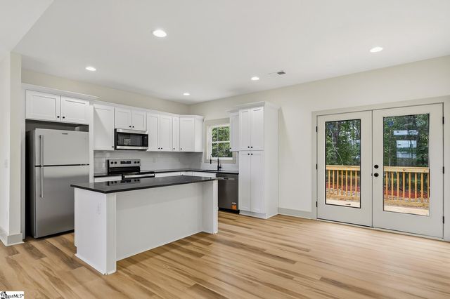 2204 White Street Extension, Anderson, SC 29624