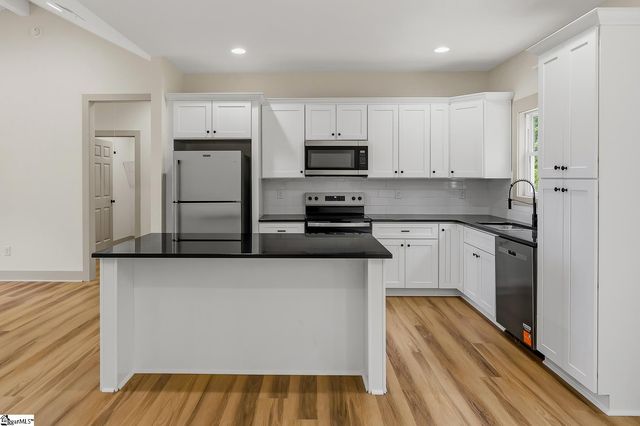 2204 White Street Extension, Anderson, SC 29624