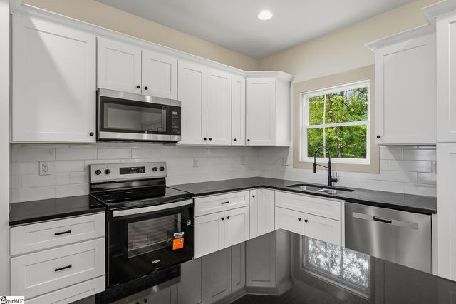 2204 White Street Extension, Anderson, SC 29624