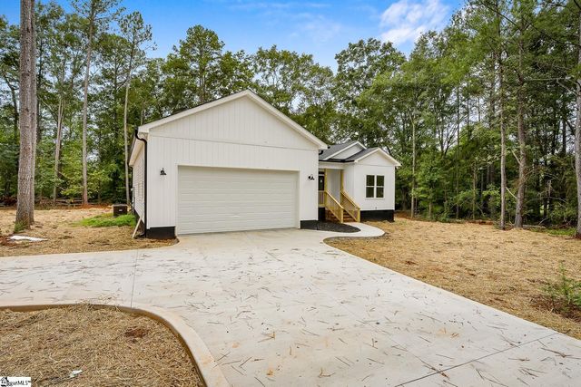 2204 White Street Extension, Anderson, SC 29624