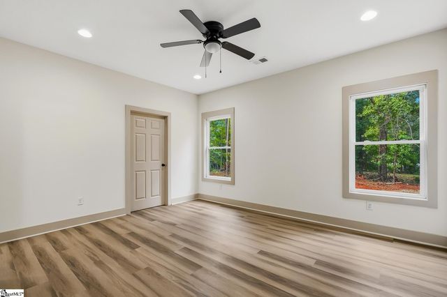 2204 White Street Extension, Anderson, SC 29624