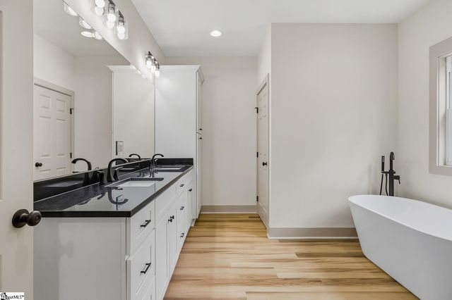 2204 White Street Extension, Anderson, SC 29624