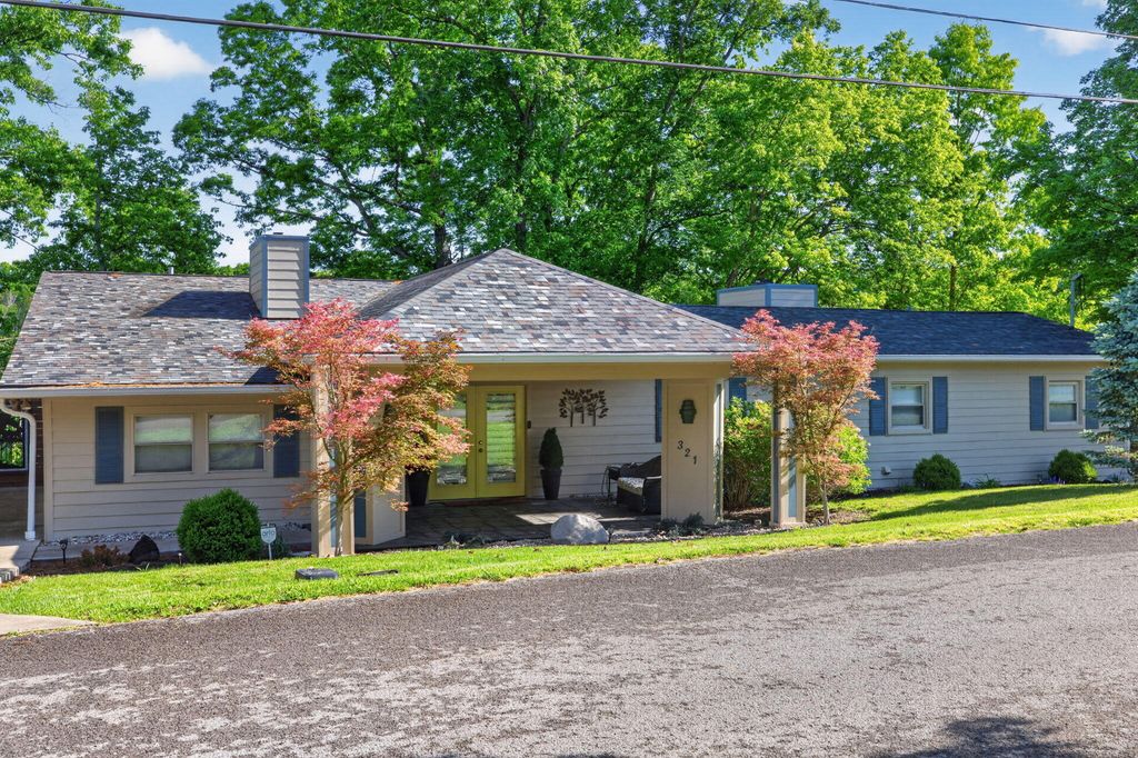 321 Herrington Woods Road, Harrodsburg, KY 40330