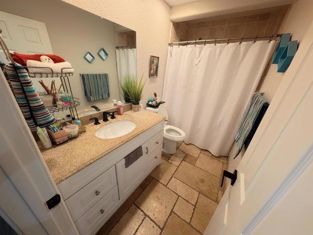 289 Stage Coach Rd, Oceanside, CA 92057