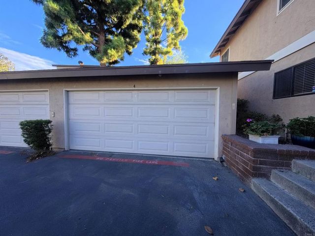 289 Stage Coach Rd, Oceanside, CA 92057