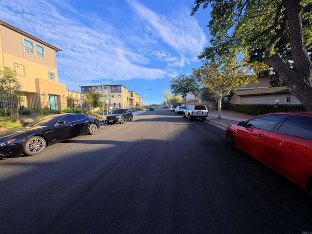 289 Stage Coach Rd, Oceanside, CA 92057