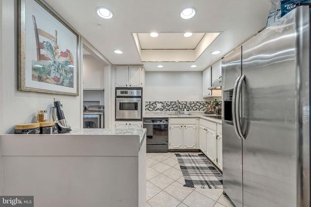 40 RITTENHOUSE DR, Willingboro, NJ 08046