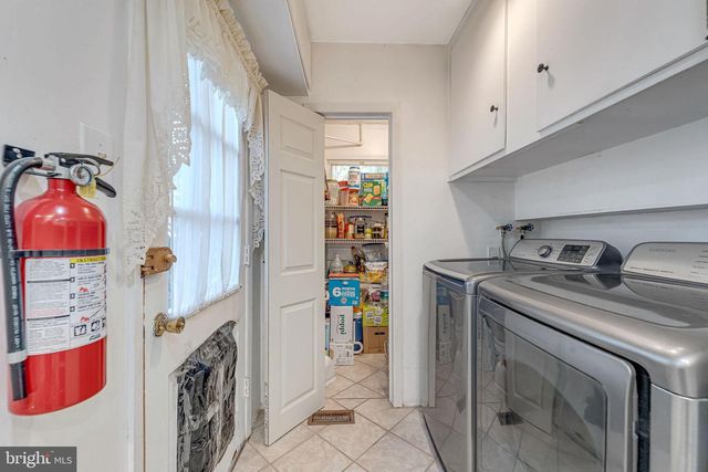 40 RITTENHOUSE DR, Willingboro, NJ 08046