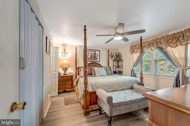 40 RITTENHOUSE DR, Willingboro, NJ 08046