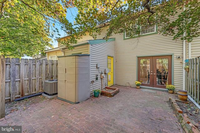 40 RITTENHOUSE DR, Willingboro, NJ 08046