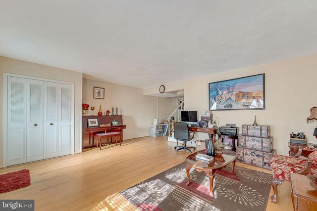 40 RITTENHOUSE DR, Willingboro, NJ 08046