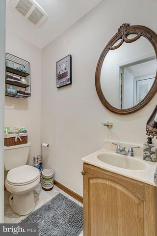 40 RITTENHOUSE DR, Willingboro, NJ 08046