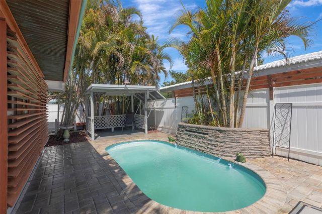 101 S MAYWOOD AVENUE, Clearwater, FL 33765