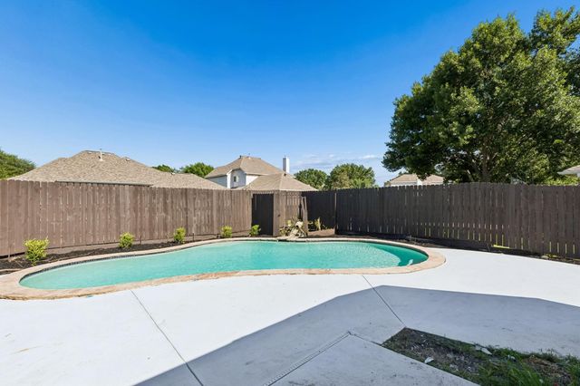 305 Droinwich Circle, Allen, TX 75002