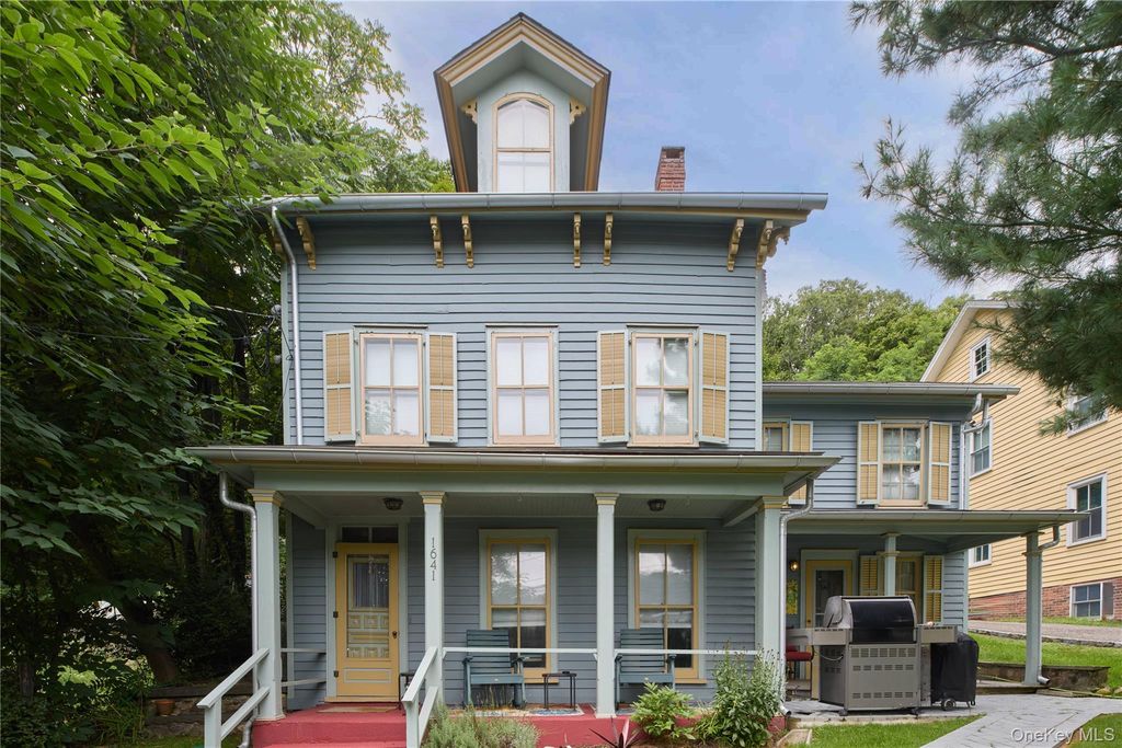 1641 Northern Boulevard, Roslyn, NY 11576 — photo 2