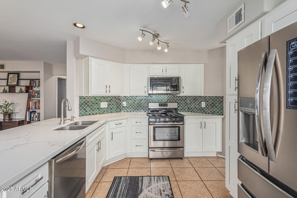 13136 W MONTE VISTA Drive, Goodyear, AZ 85395