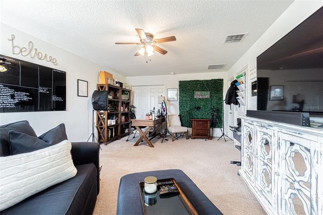 19501 SEA MYRTLE WAY, Tampa, FL 33647