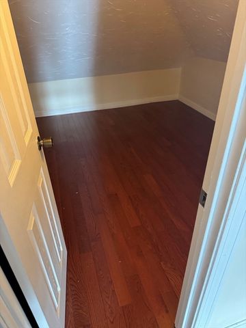 28 Early Ave 28, Medford, MA 02155