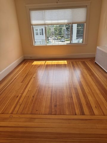 28 Early Ave 28, Medford, MA 02155