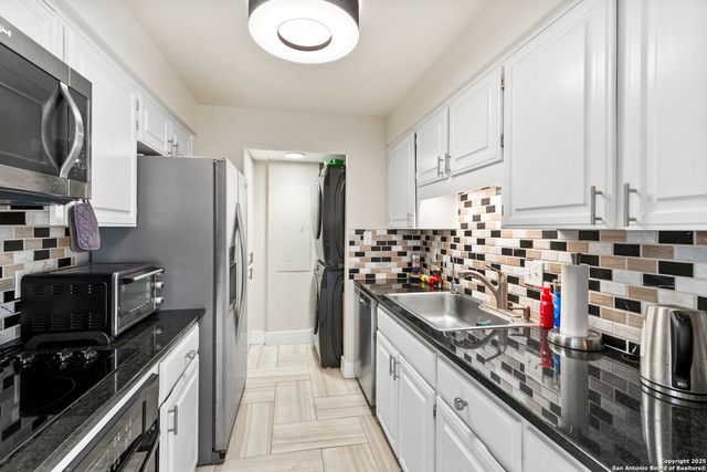 7701 Wurzbach Rd Apt 1701, San Antonio, TX 78229