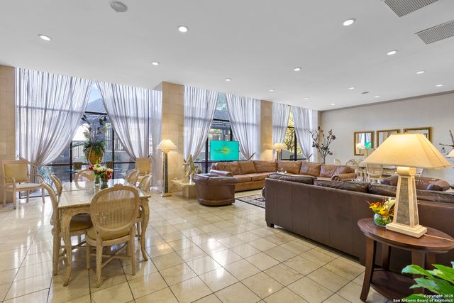7701 Wurzbach Rd Apt 1701, San Antonio, TX 78229
