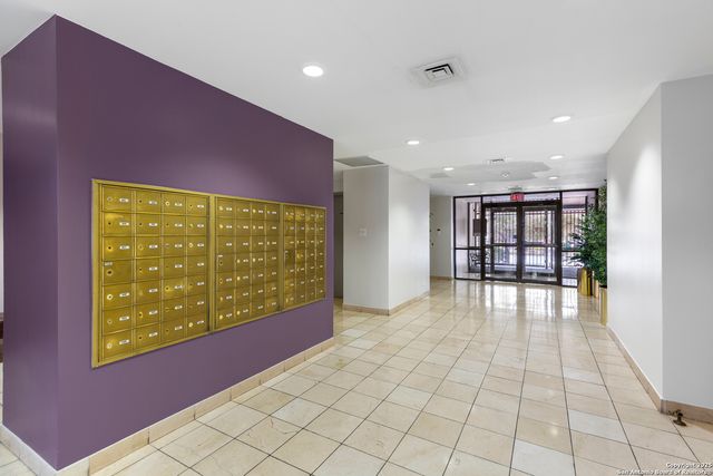 7701 Wurzbach Rd Apt 1701, San Antonio, TX 78229