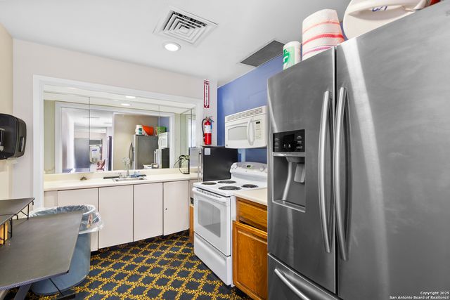 7701 Wurzbach Rd Apt 1701, San Antonio, TX 78229