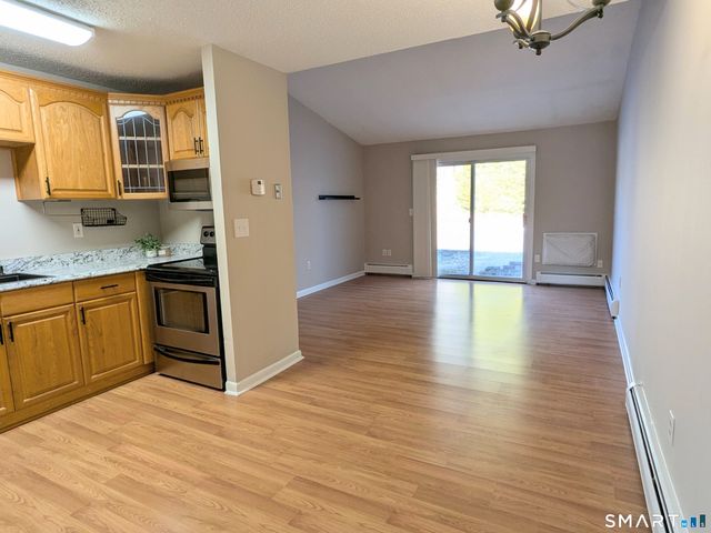 50 E. Hill Road 2F, Canton, CT 06019
