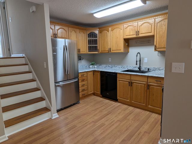 50 E. Hill Road 2F, Canton, CT 06019
