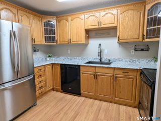 50 E. Hill Road 2F, Canton, CT 06019