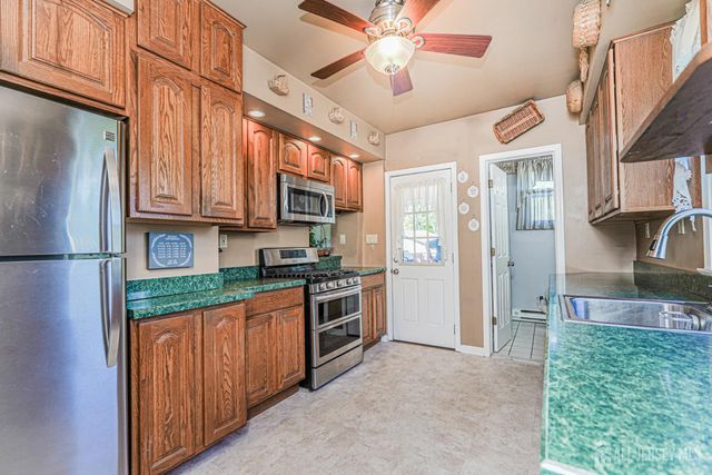 12 Fox Road, Edison, NJ 08817