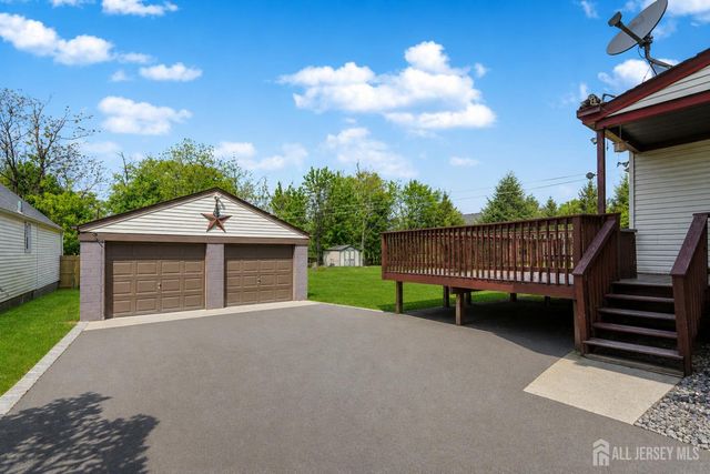 12 Fox Road, Edison, NJ 08817