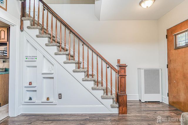 12 Fox Road, Edison, NJ 08817