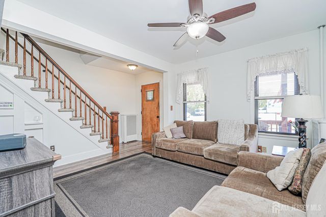 12 Fox Road, Edison, NJ 08817