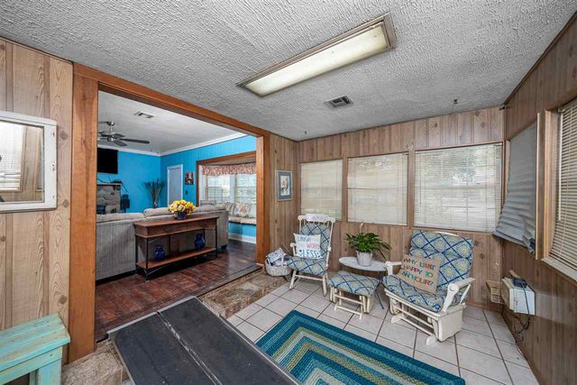 908 NW Arlington Ave, Lawton, OK 73507