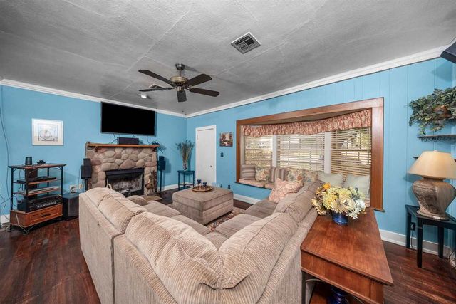 908 NW Arlington Ave, Lawton, OK 73507