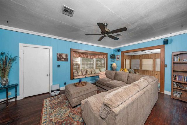 908 NW Arlington Ave, Lawton, OK 73507