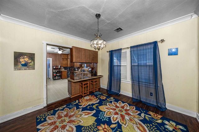 908 NW Arlington Ave, Lawton, OK 73507