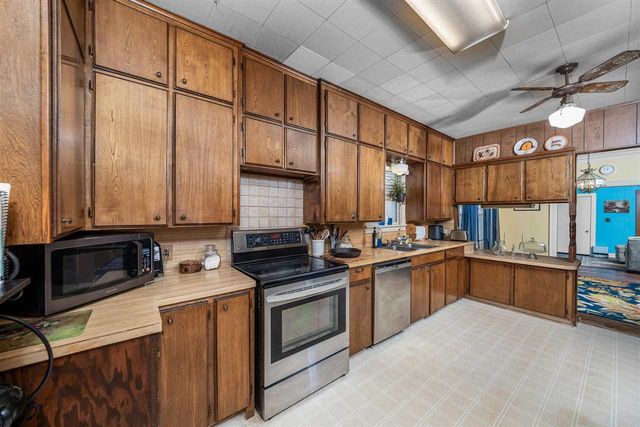 908 NW Arlington Ave, Lawton, OK 73507