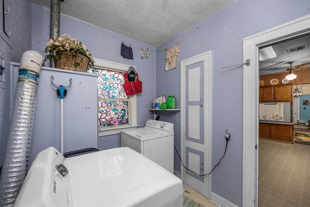 908 NW Arlington Ave, Lawton, OK 73507