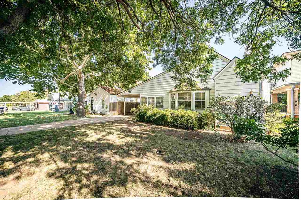 908 NW Arlington Ave, Lawton, OK 73507