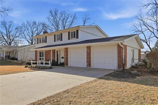 8808 Horton Drive, Overland Park, KS 66207
