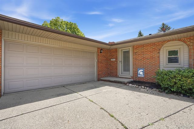 36273 Margareta Street, Livonia, MI 48152